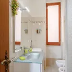Guesthost - Cadimare Lovely Apartment La Spezia